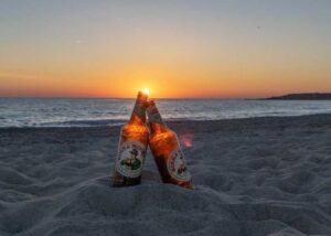 How to enjoy Bermuda Alcohol in Beach?
